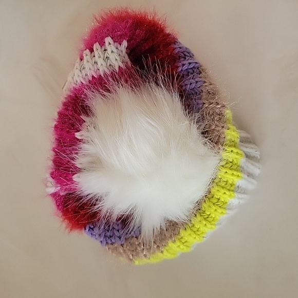 Juicy Faux Fur Pom Pom Sock Hat - Picture 3 of 10